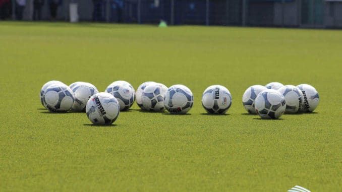 algemeen-sallandvoetbal-training-ballen-22-1024x658-1