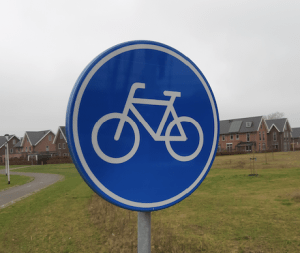 Denne wil vrouwelijke verkeersborden