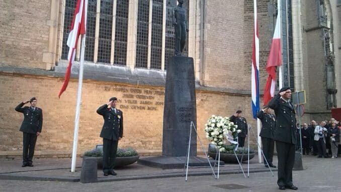 Dodenherdenking-in-Deventer