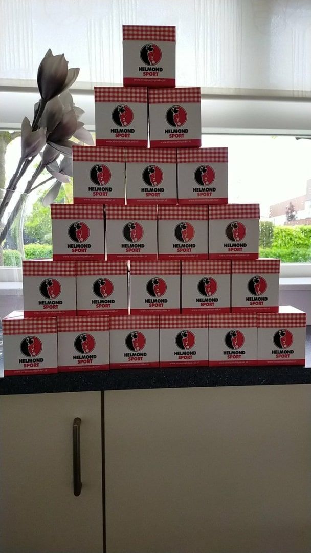 Stroopwafels naar Helmond Sport