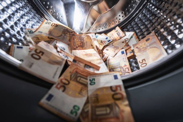 Vrouw uit Luttenberg verdacht van witwaspraktijken voor een paar miljoen euro