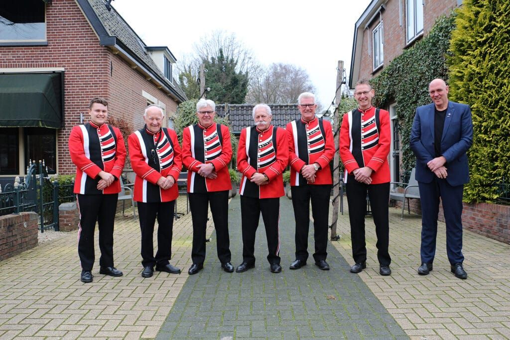 Jubilarissen in het zonnetje gezet tijdens uitvoering Showkorps Amicitia Boerhaar