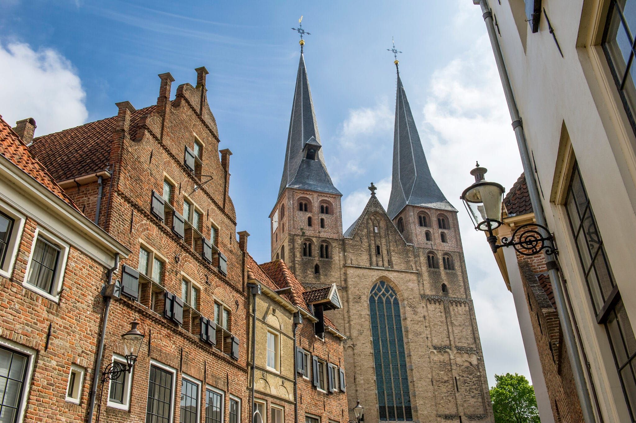Oekraïense mode en kunst centraal tijdens benefietevenement in Deventer