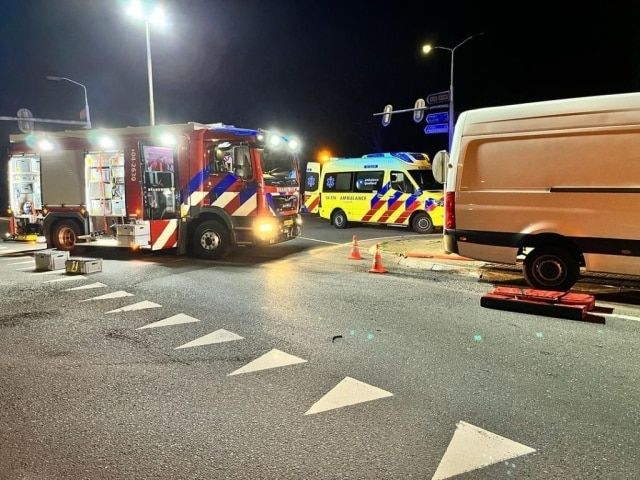 ongeluk n35 brandweer politie ambulance bestelbus auto n35 n348