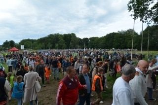 Duizenden deelnemers nemen deel aan de Avond4Daagse in Deventer 2024 / Foto door: Daan Obdeijn avond4daagse avondvierdaagse wandelen wandeling evenement