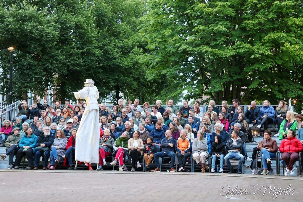 Voorstelling voor mensen met beperking bij start Deventer op Stelten