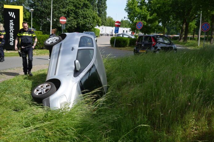 De auto na het ongeluk / Foto: Rens Hulman