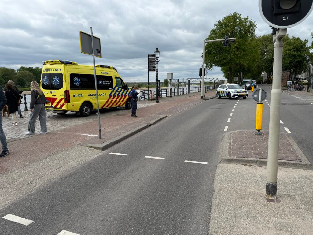 Huidige afbeelding: Handhaving en Politie bij het ongeval / Foto: Rens Hulman