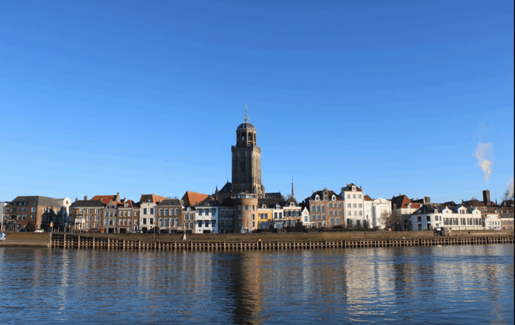 Onderzoek naar vierde perron station Deventer en miljoenen voor N348: bereikbaarheid van de stad moe