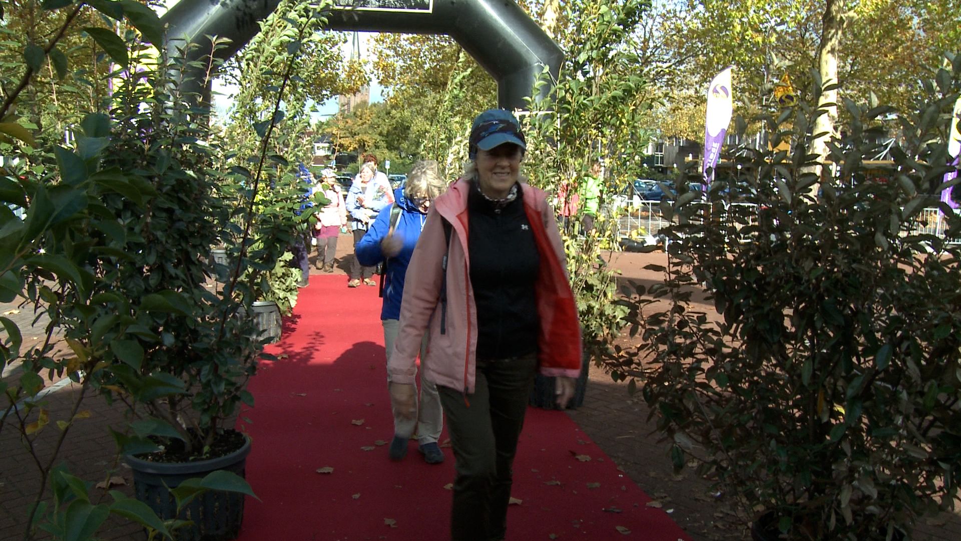 Slotdag Sallandse Wandelvierdaagse: "Ik voelde me boven op die berg niet zo'n jonge meid meer"