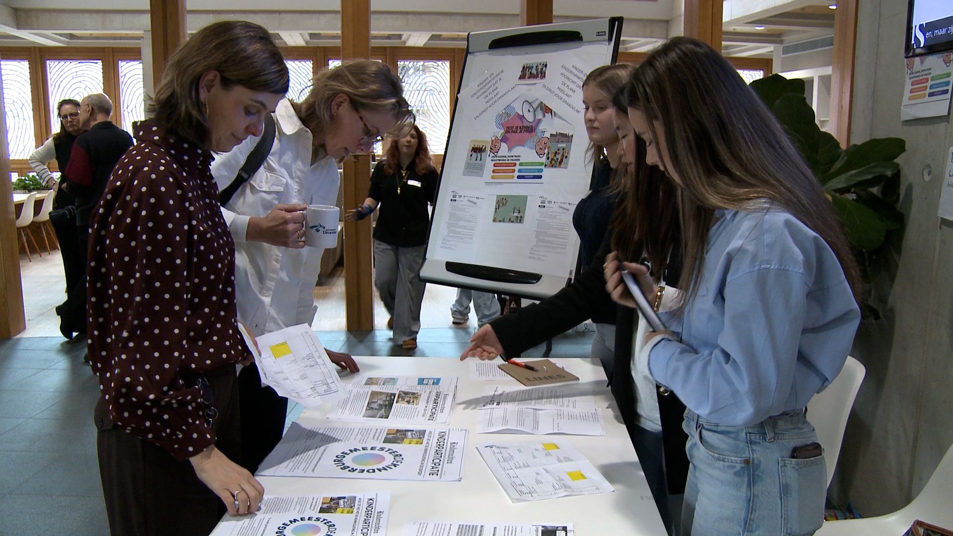 Kinderrechtenmarkt in Stadhuis Deventer: 