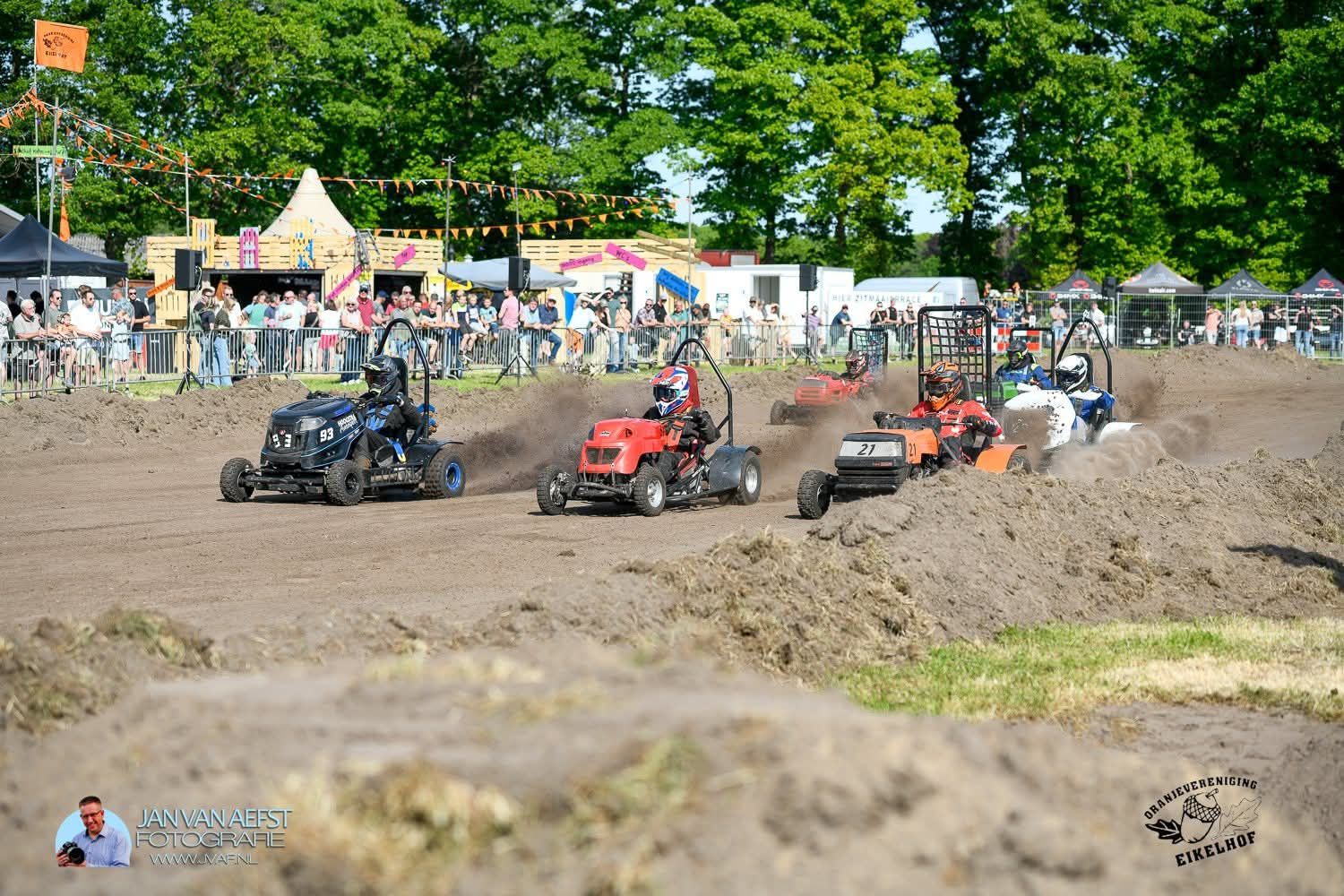 Oranjefeesten Eikelhof viert 100-jarig bestaan met vuurwerk, autocross, gazonmaaierrace en pubquiz
