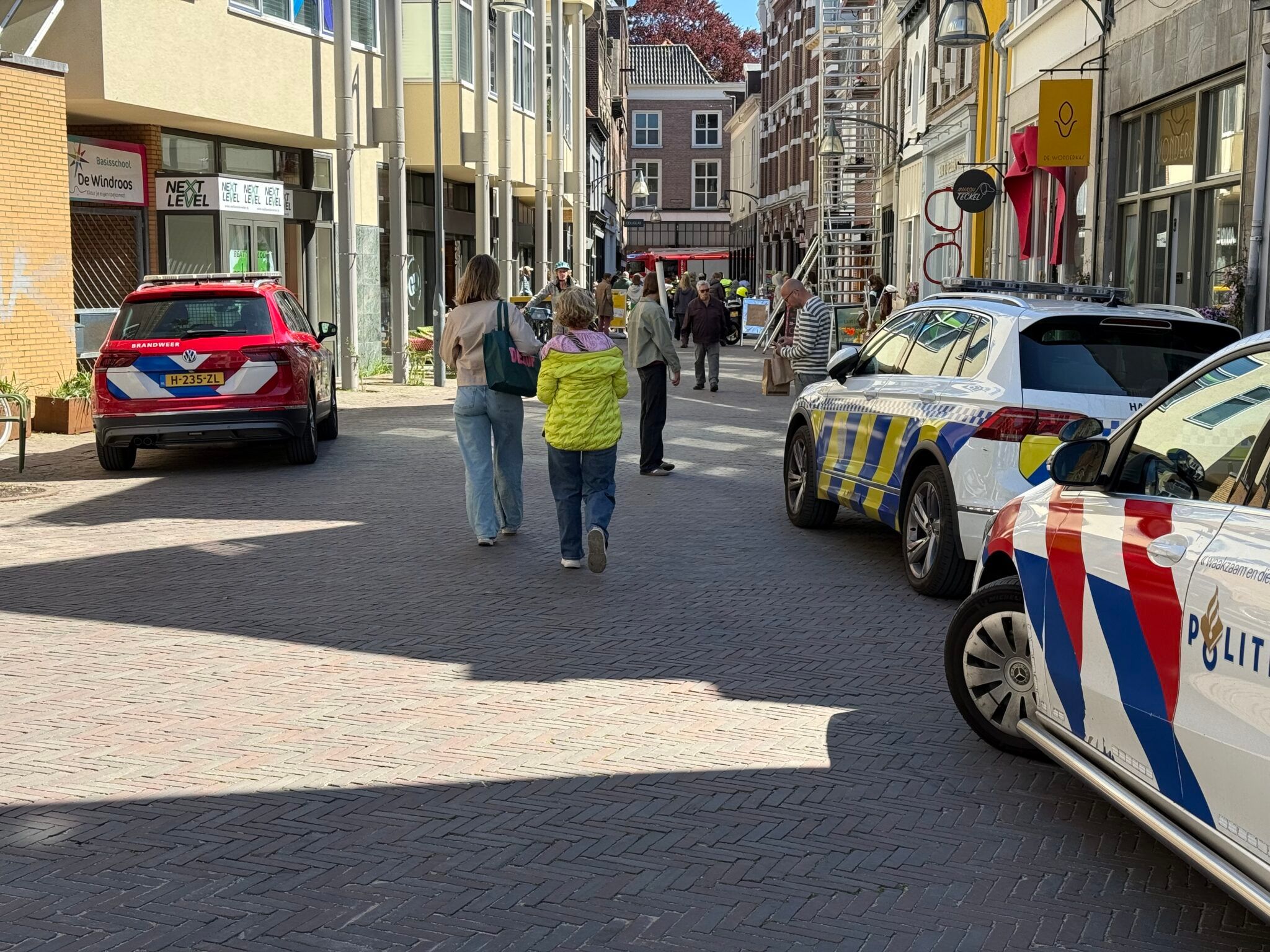 Broederenstraat Deventer afgezet vanwege gaslekkage