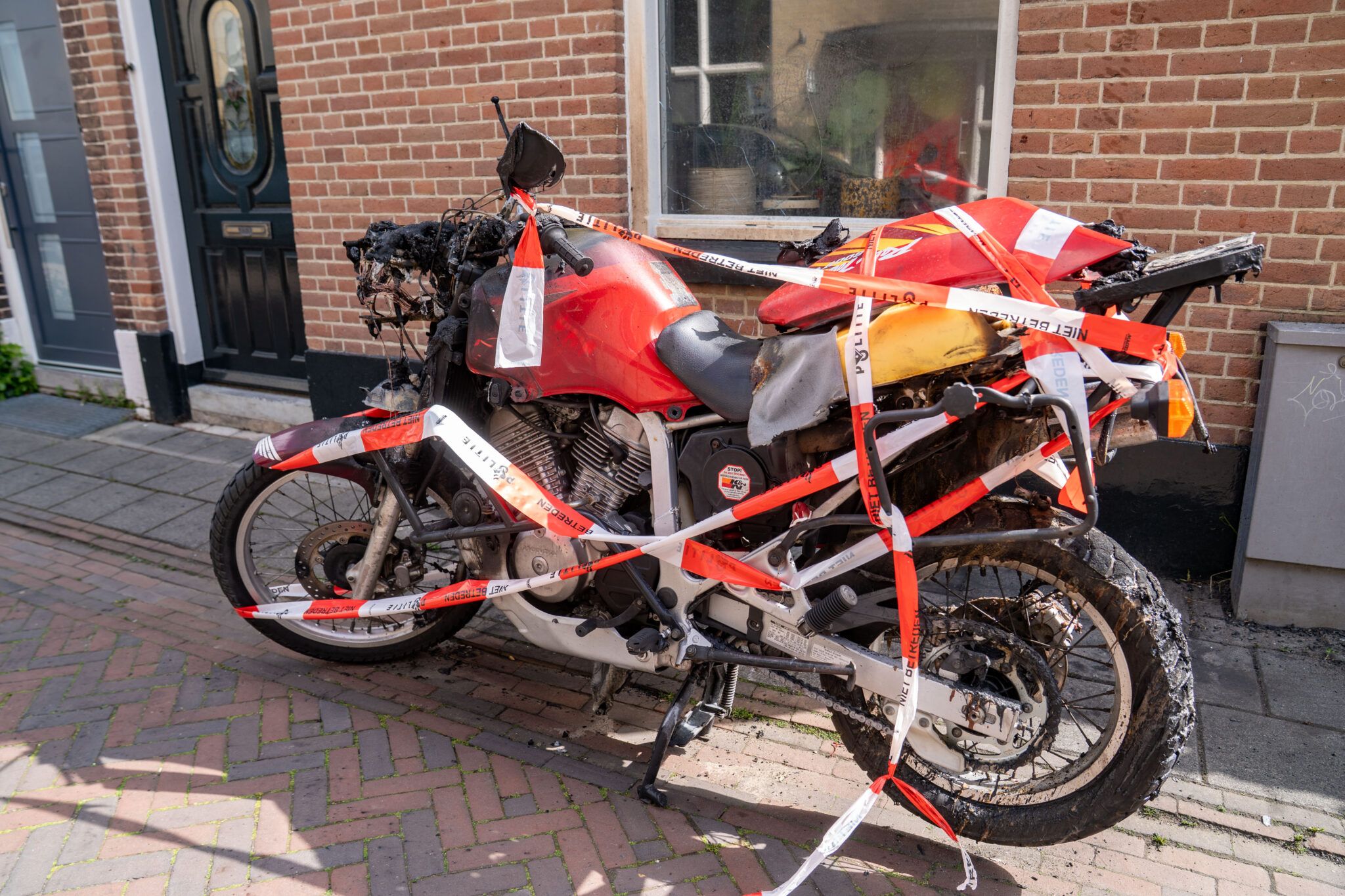 Motorfiets uitgebrand in Appelstraat Deventer