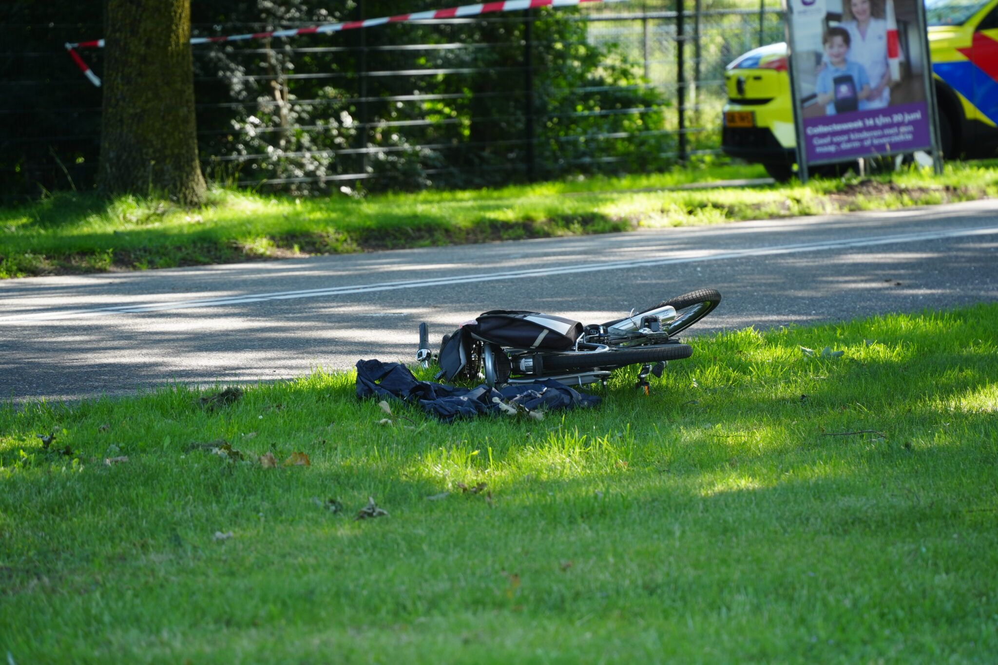 Ongeval met fietser en automobilist in Raalte; fietser in ziekenhuis overleden