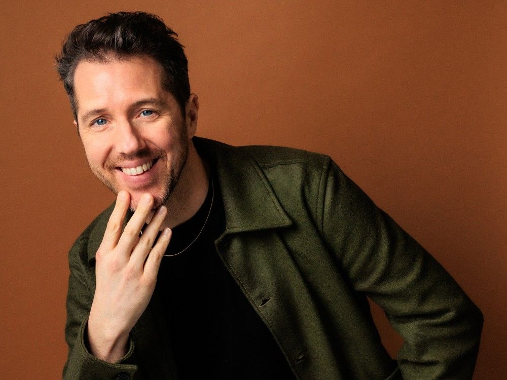 Musicalacteur William Spaaij presenteert opening nieuw theaterseizoen in Deventer